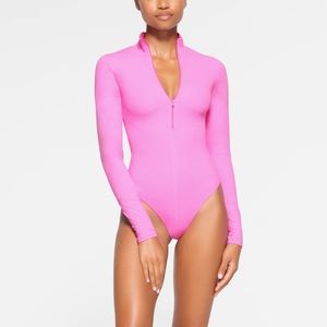 NWT SKIMS ZIP BODYSUIT